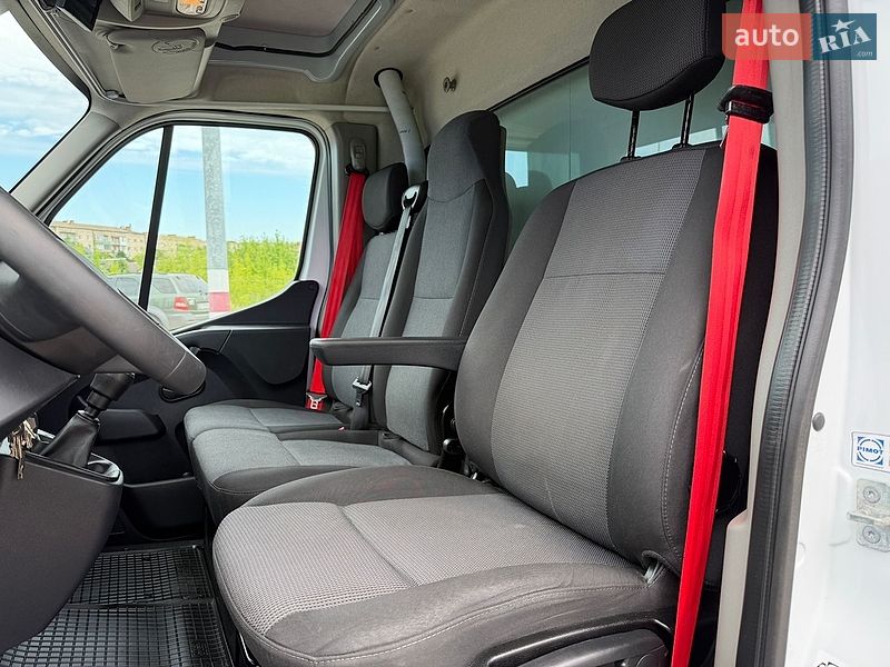 Грузовой фургон Renault Master 2022 в Дубно