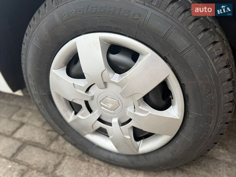 Грузовой фургон Renault Master 2023 в Дубно