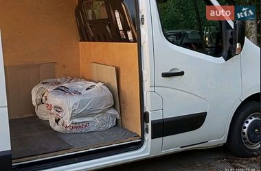 Грузовой фургон Renault Master 2016 в Шполе