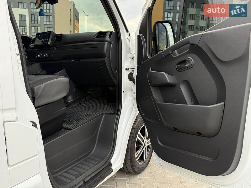 Эвакуатор Renault Master 2020 в Ровно