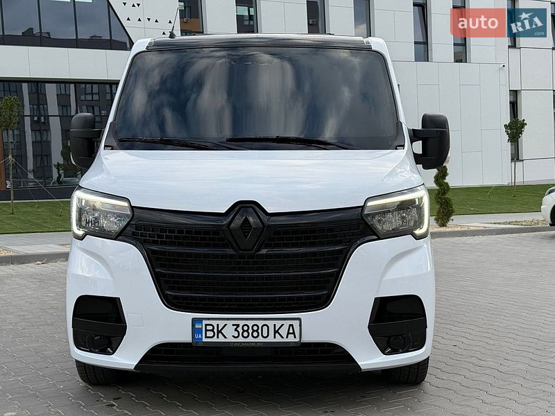 Эвакуатор Renault Master 2020 в Ровно