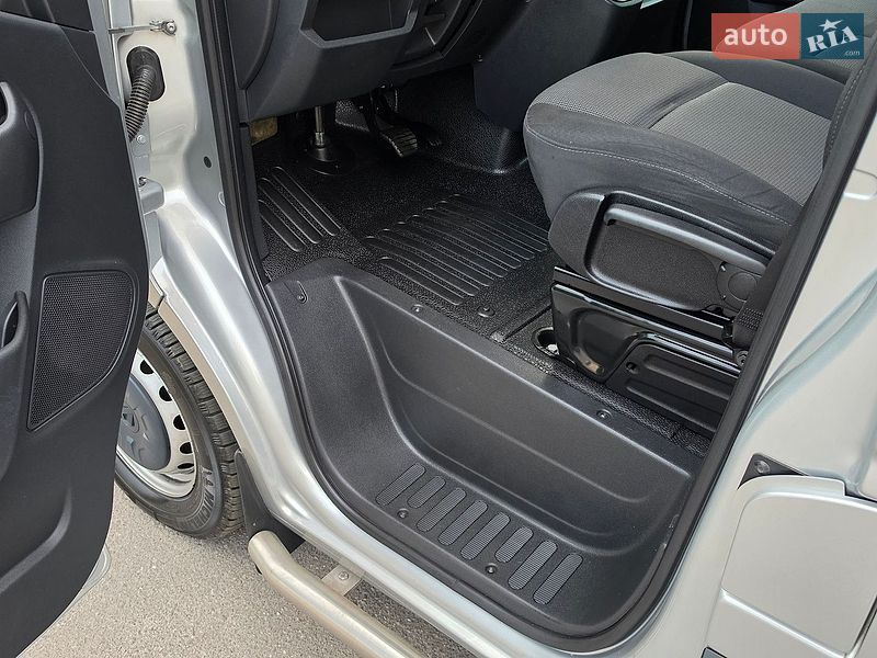 Вантажний фургон Renault Master 2022 в Житомирі