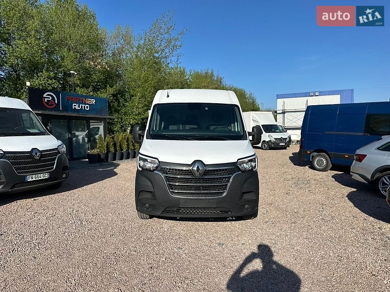 Вантажний фургон Renault Master 2020 в Рівному