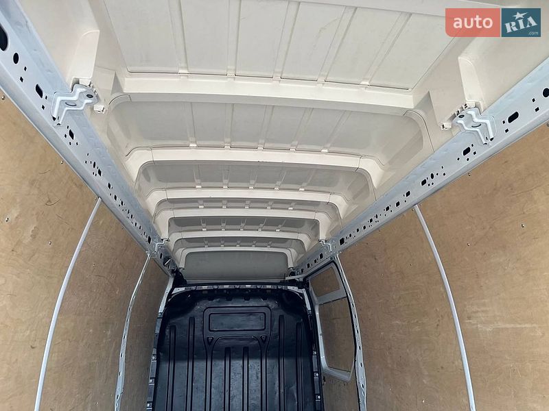 Вантажний фургон Renault Master 2022 в Володимирі