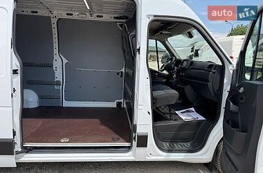Вантажний фургон Renault Master 2022 в Тернополі