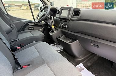 Вантажний фургон Renault Master 2022 в Тернополі