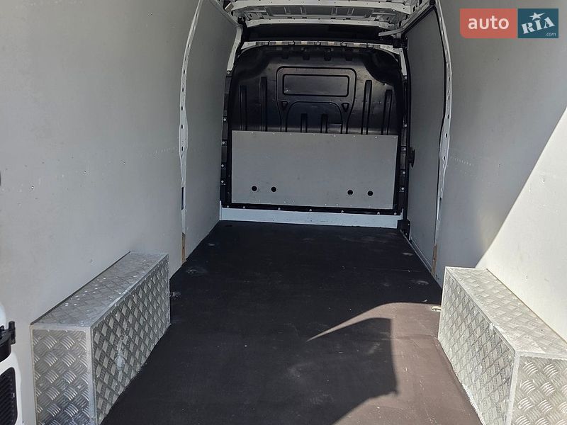Мікроавтобус вантажний (до 3,5т) Renault Master 2023 в Житомирі