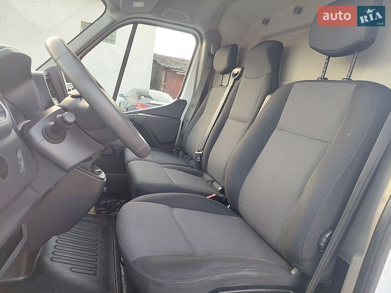 Вантажний фургон Renault Master 2021 в Львові