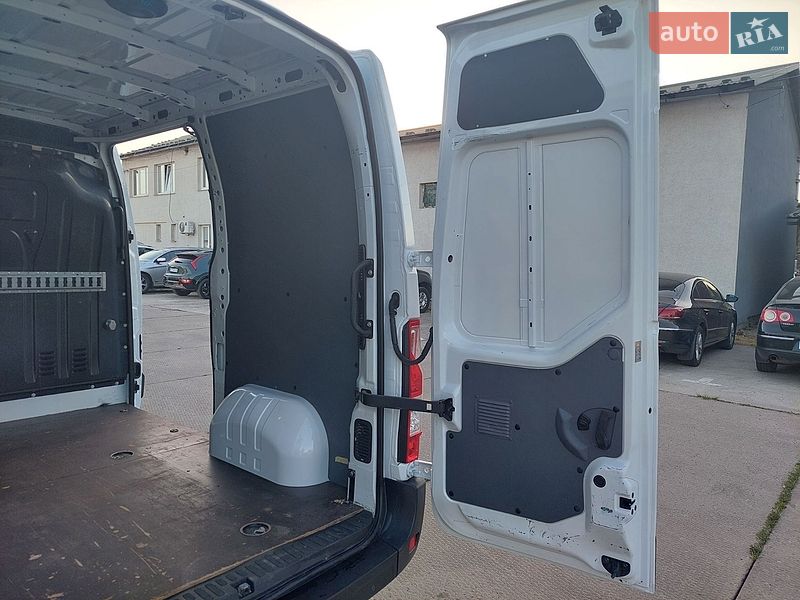 Вантажний фургон Renault Master 2021 в Львові