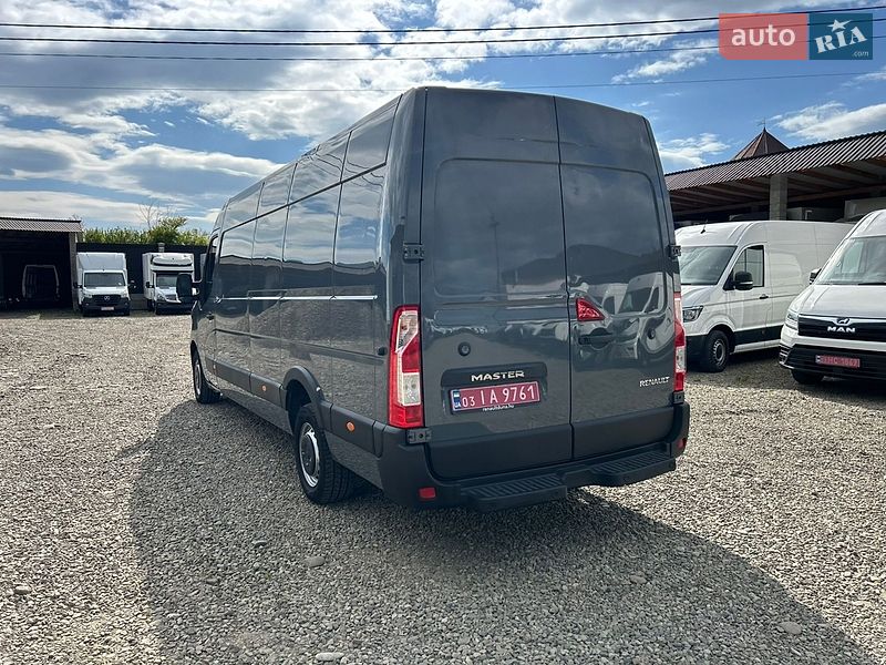 Грузовой фургон Renault Master 2022 в Хусте