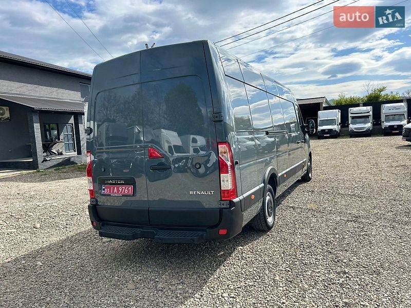 Грузовой фургон Renault Master 2022 в Хусте