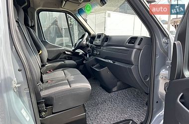 Грузовой фургон Renault Master 2022 в Хусте