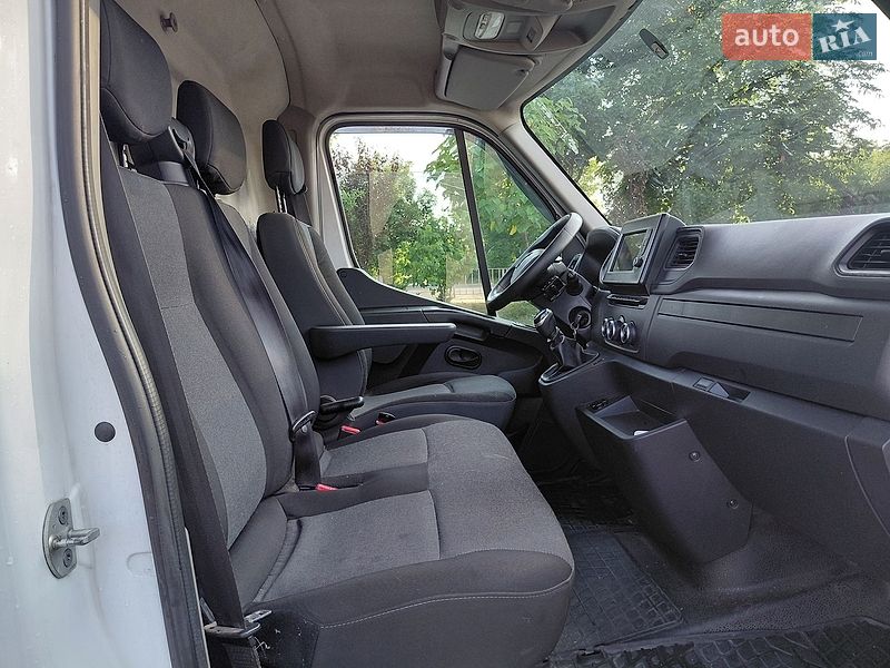 Вантажний фургон Renault Master 2020 в Івано-Франківську