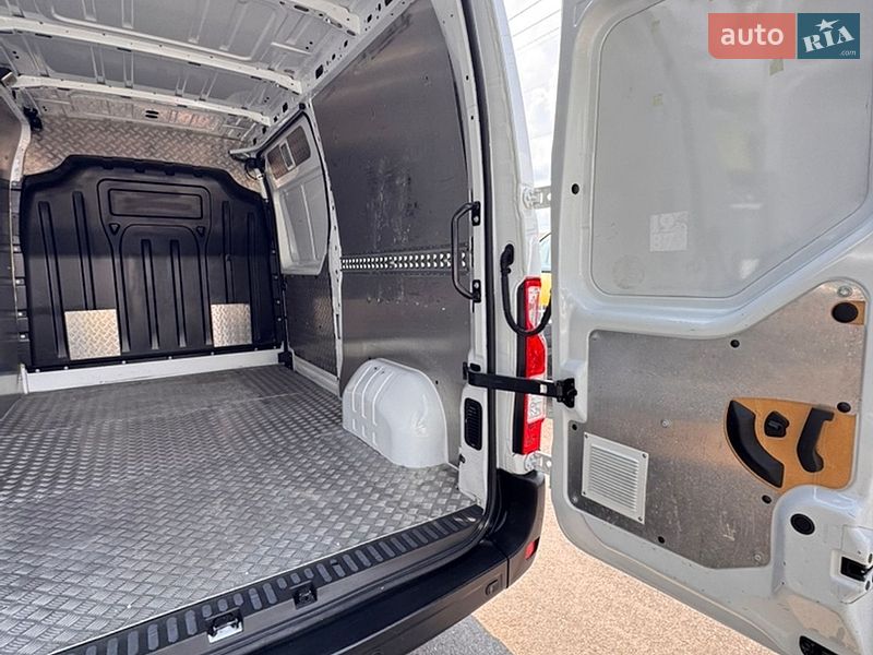 Грузовой фургон Renault Master 2022 в Киеве фото 33 Грузовой фургон Renault Master 2022 в Киеве