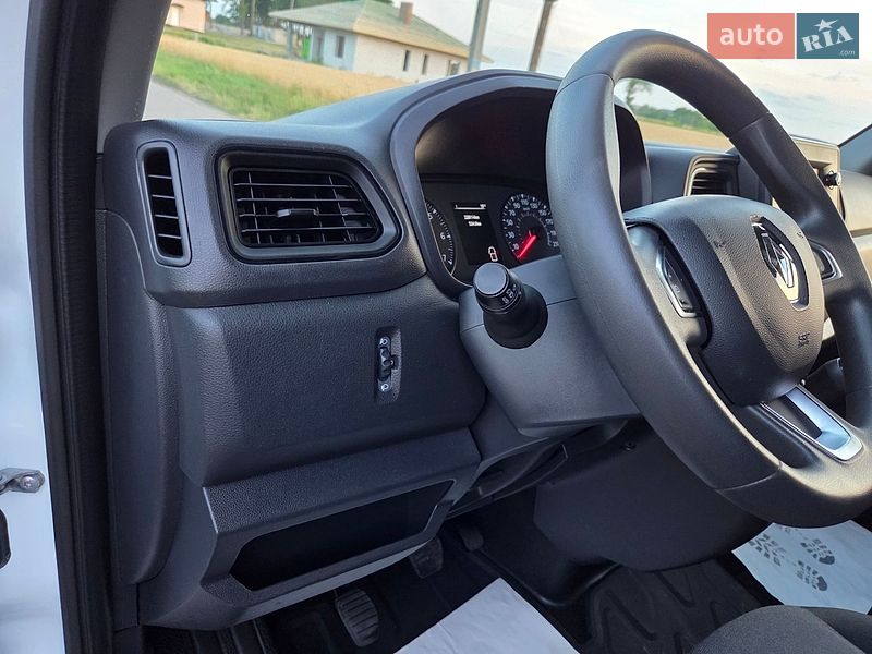 Грузовой фургон Renault Master 2022 в Дубно
