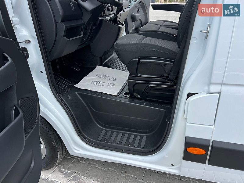 Вантажний фургон Renault Master 2023 в Дубні
