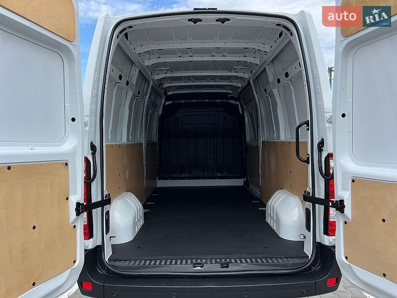 Вантажний фургон Renault Master 2023 в Дубні