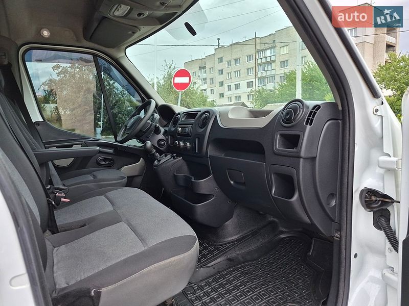Грузовой фургон Renault Master 2017 в Житомире