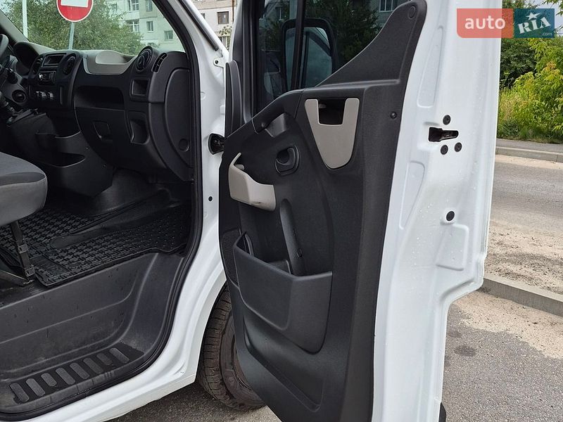 Грузовой фургон Renault Master 2017 в Житомире