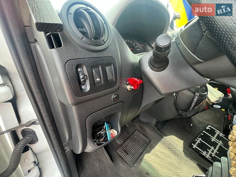 Автовоз Renault Master 2015 в Києві