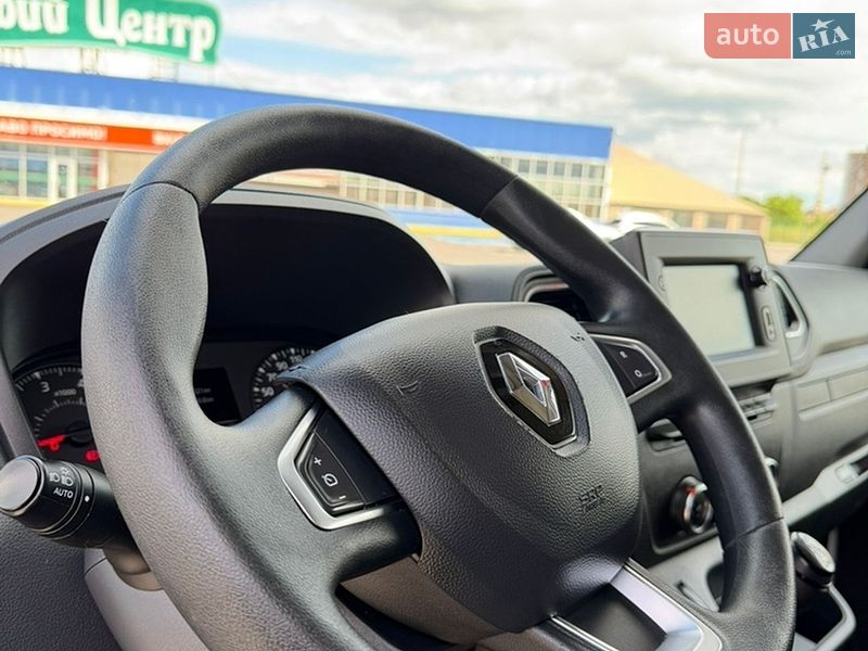 Вантажний фургон Renault Master 2022 в Луцьку