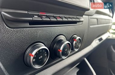 Вантажний фургон Renault Master 2020 в Луцьку