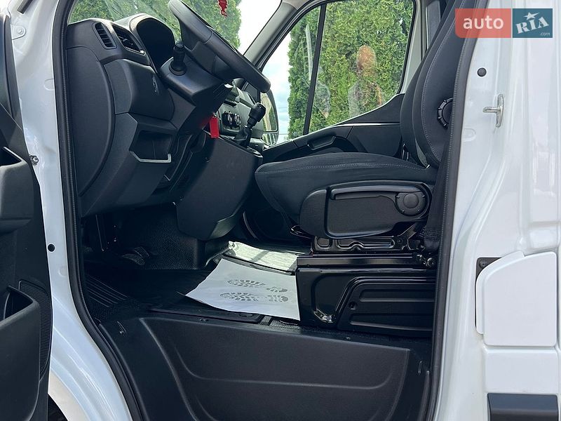 Грузовой фургон Renault Master 2023 в Дубно