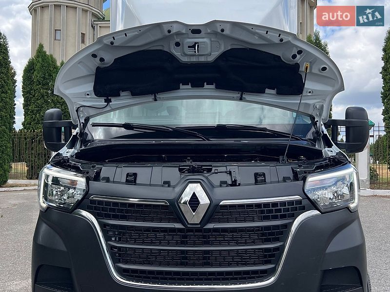 Грузовой фургон Renault Master 2023 в Дубно