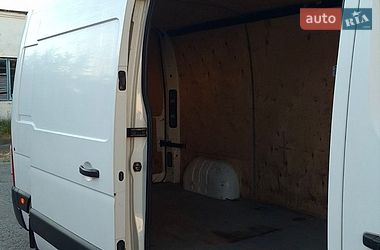 Вантажний фургон Renault Master 2012 в Кам'янець-Подільському