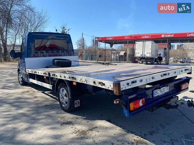 Эвакуатор Renault Master 2017 в Львове