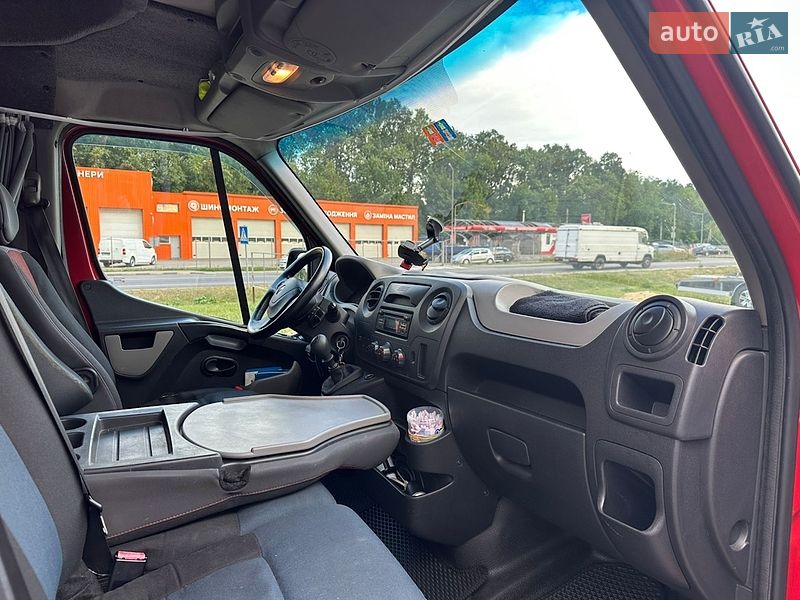 Автовоз Renault Master 2016 в Луцке
