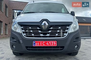 Грузовой фургон Renault Master 2015 в Ровно