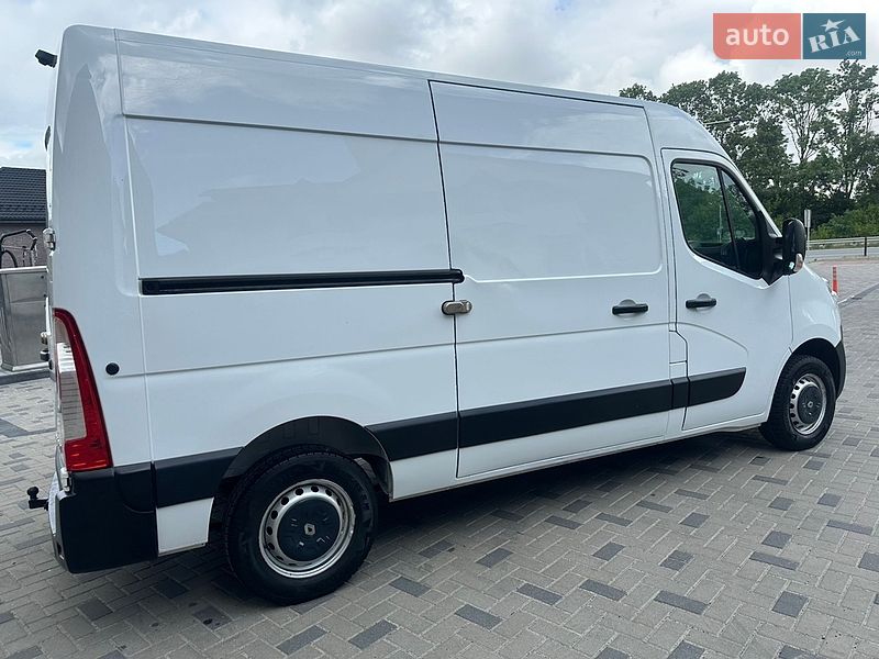 Грузовой фургон Renault Master 2015 в Ровно
