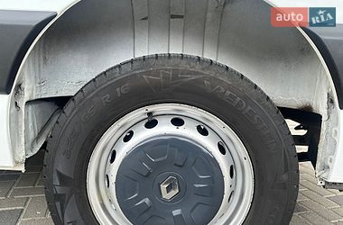 Грузовой фургон Renault Master 2015 в Ровно