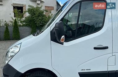 Грузовой фургон Renault Master 2015 в Ровно
