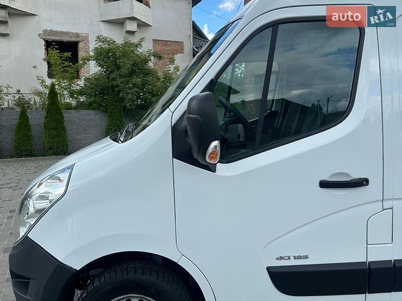Грузовой фургон Renault Master 2015 в Ровно