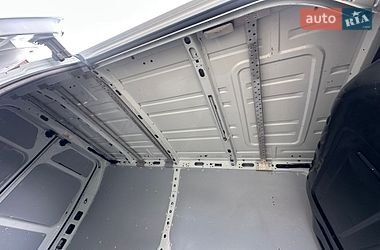 Грузовой фургон Renault Master 2015 в Ровно