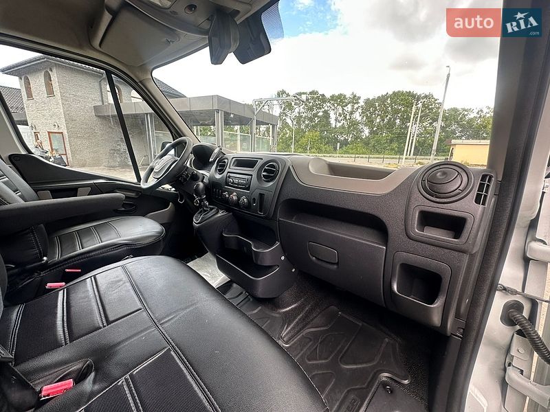 Грузовой фургон Renault Master 2015 в Ровно