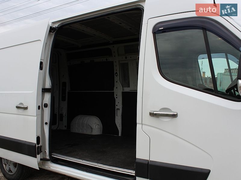 Вантажний фургон Renault Master 2012 в Харкові