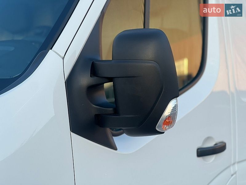 Вантажний фургон Renault Master 2022 в Дубні