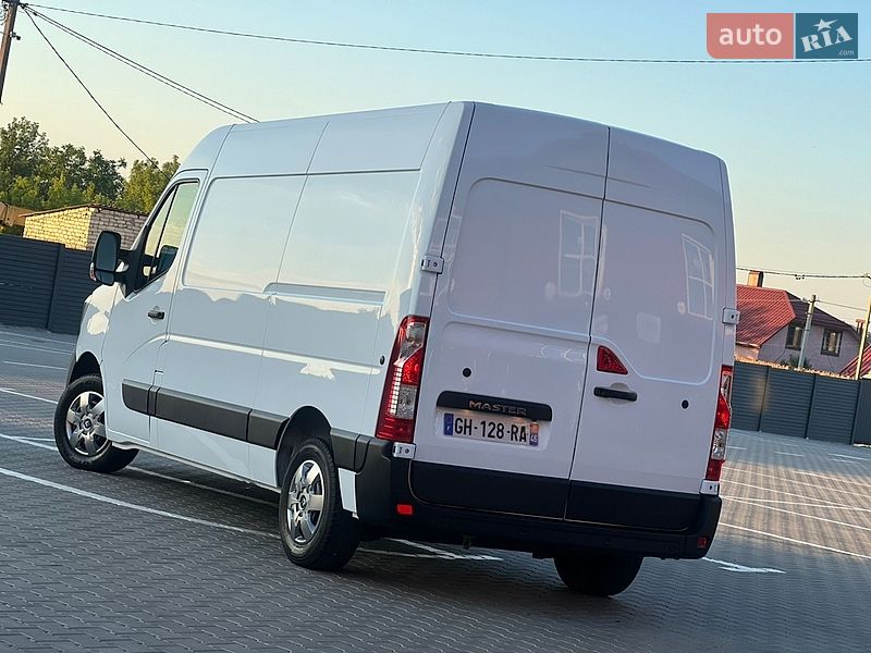 Вантажний фургон Renault Master 2022 в Дубні
