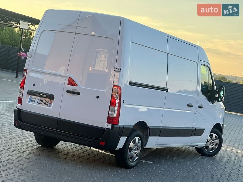 Вантажний фургон Renault Master 2022 в Дубні