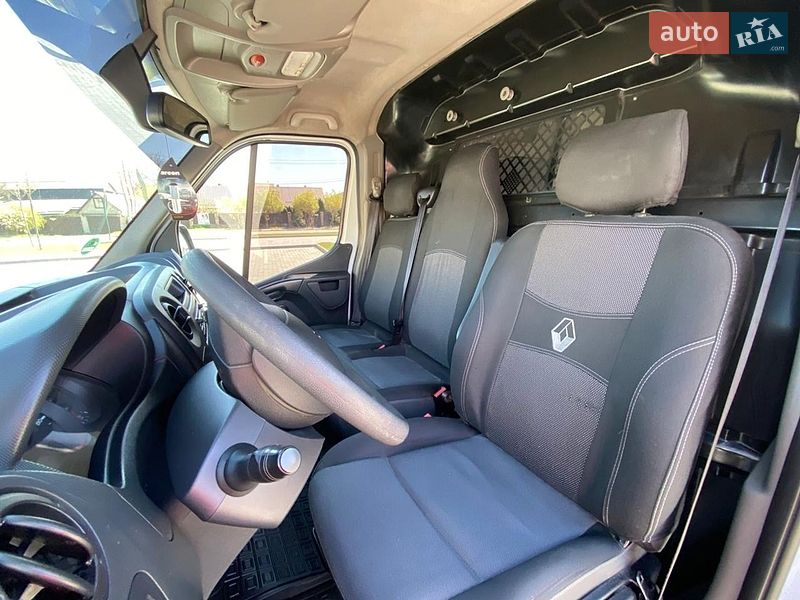 Вантажний фургон Renault Master 2019 в Ірпені