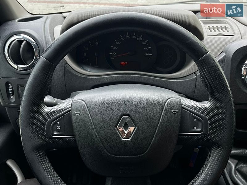 Эвакуатор Renault Master 2011 в Львове фото 10 Эвакуатор Renault Master 2011 в Львове
