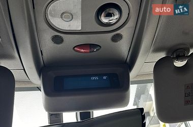 Эвакуатор Renault Master 2011 в Львове фото 11 Эвакуатор Renault Master 2011 в Львове