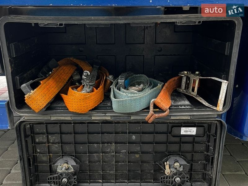 Эвакуатор Renault Master 2011 в Львове фото 18 Эвакуатор Renault Master 2011 в Львове