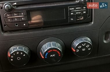 Вантажний фургон Renault Master 2017 в Львові