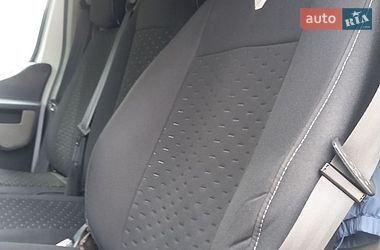 Вантажний фургон Renault Master 2017 в Львові
