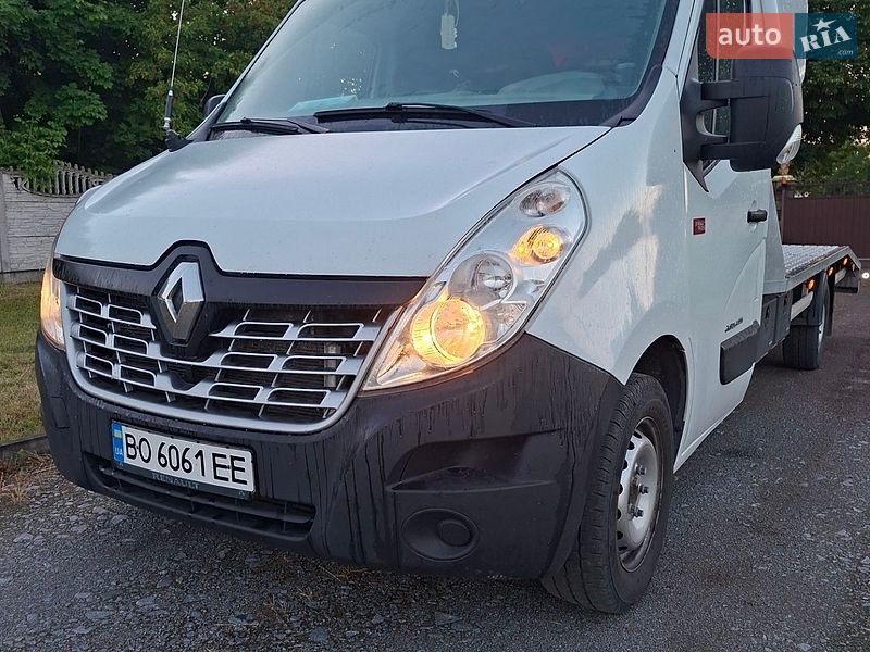 Евакуатор Renault Master 2015 в Радивиліві