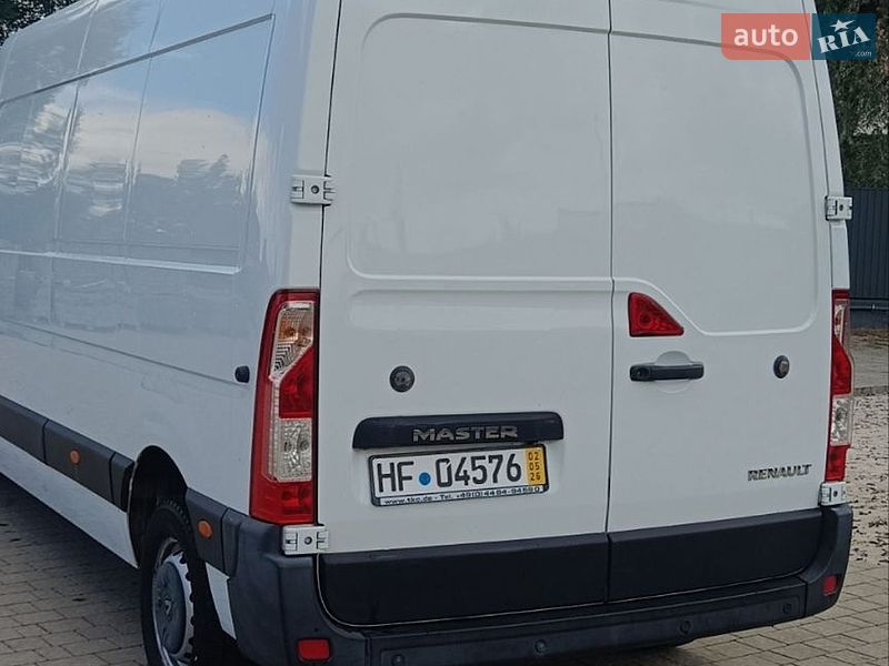Грузовой фургон Renault Master 2016 в Бартатовом